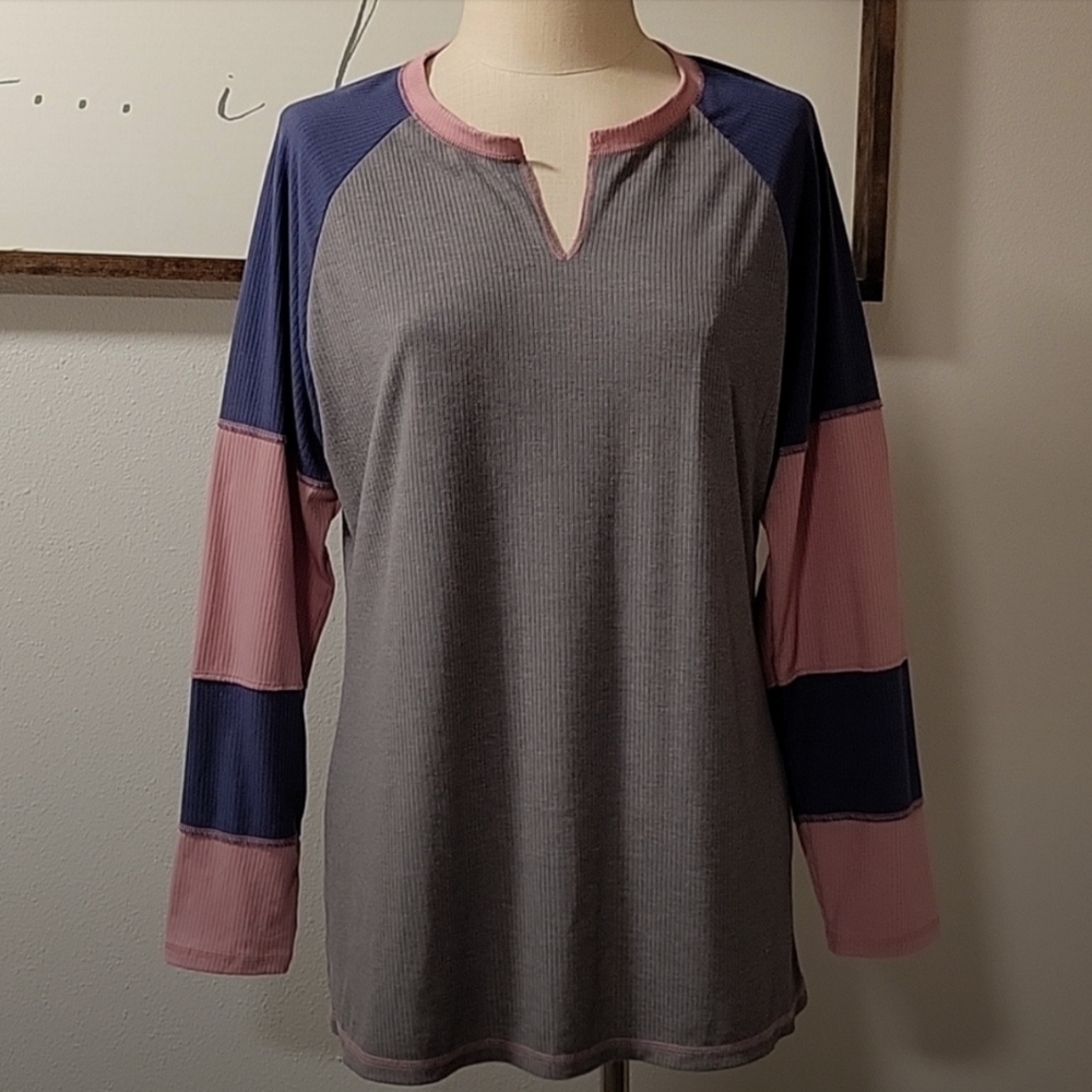 Torrid ColorBlock Long Raglan Sleeves Ribbed Top Size 2 (18-20)